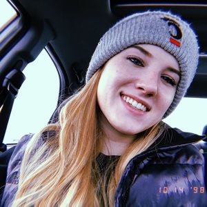 Meet your Posher, Liz